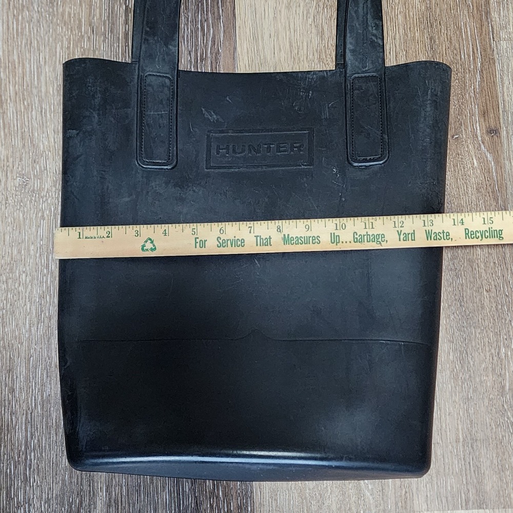 Hunter for Target Black Rubber Tote Beach Pool Waterproof Shoulder Bag Black - Picture 6 of 11